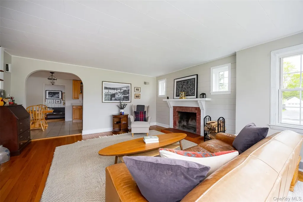 26 Crumwold Place Hyde Park NY 12538