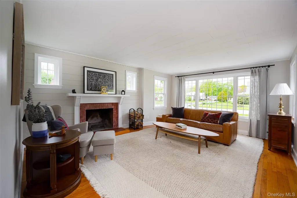 26 Crumwold Place Hyde Park NY 12538