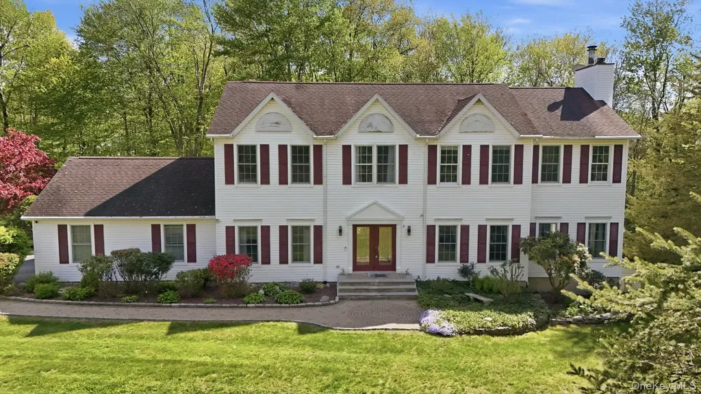 28 Sassinoro Drive Putnam Valley NY 10579