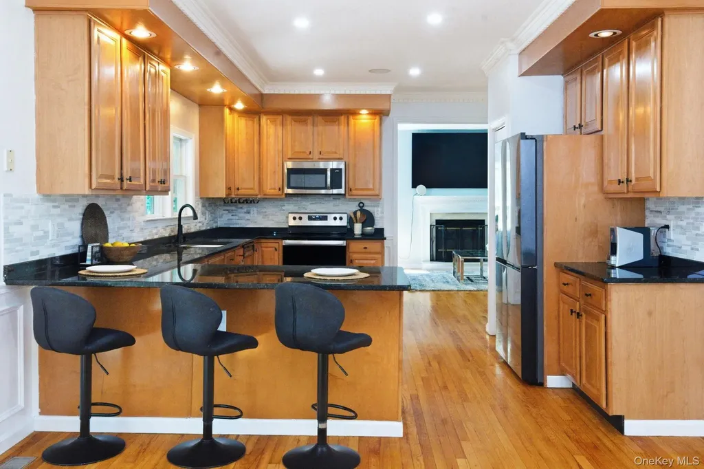 28 Sassinoro Drive Putnam Valley NY 10579