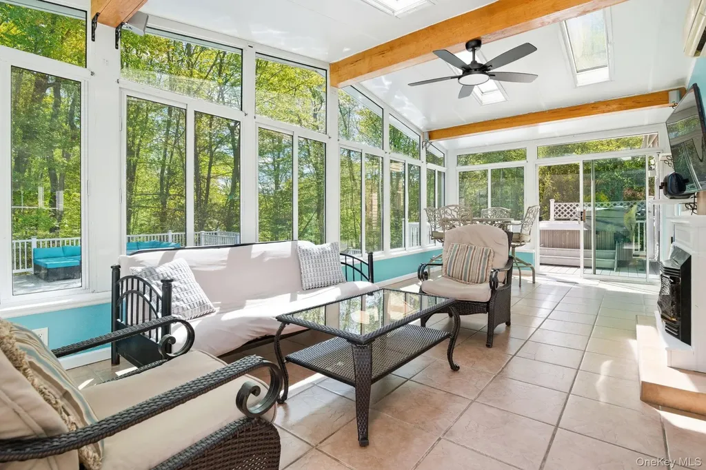 28 Sassinoro Drive Putnam Valley NY 10579