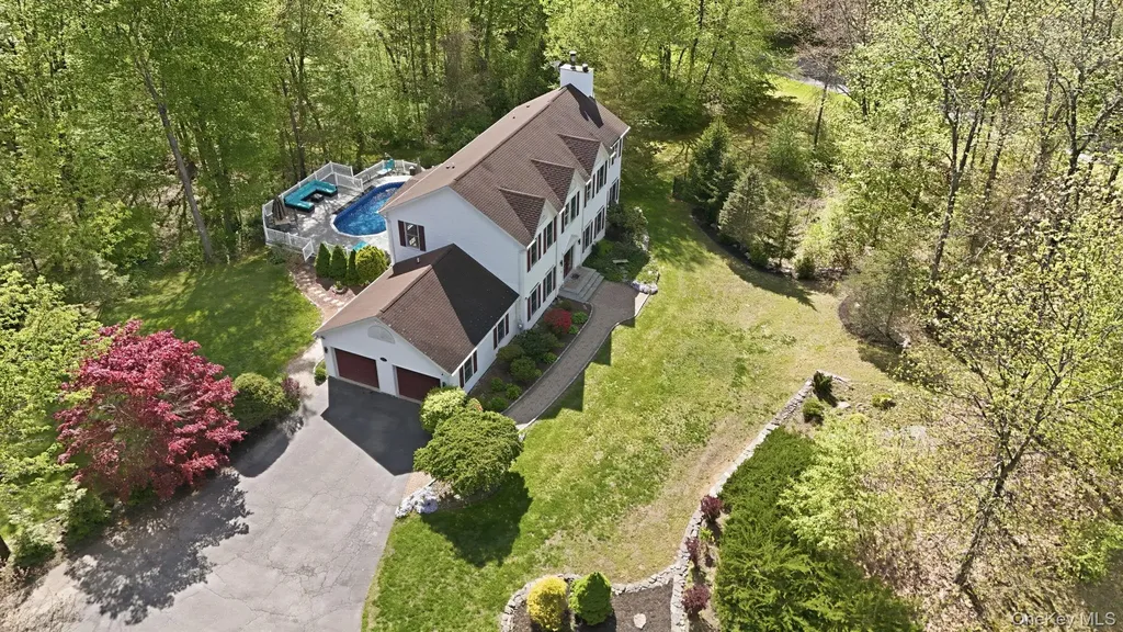 28 Sassinoro Drive Putnam Valley NY 10579