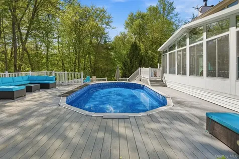28 Sassinoro Drive Putnam Valley NY 10579