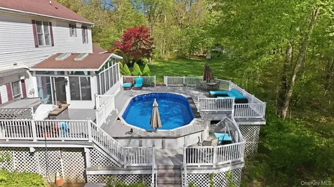 28 Sassinoro Drive Putnam Valley NY 10579