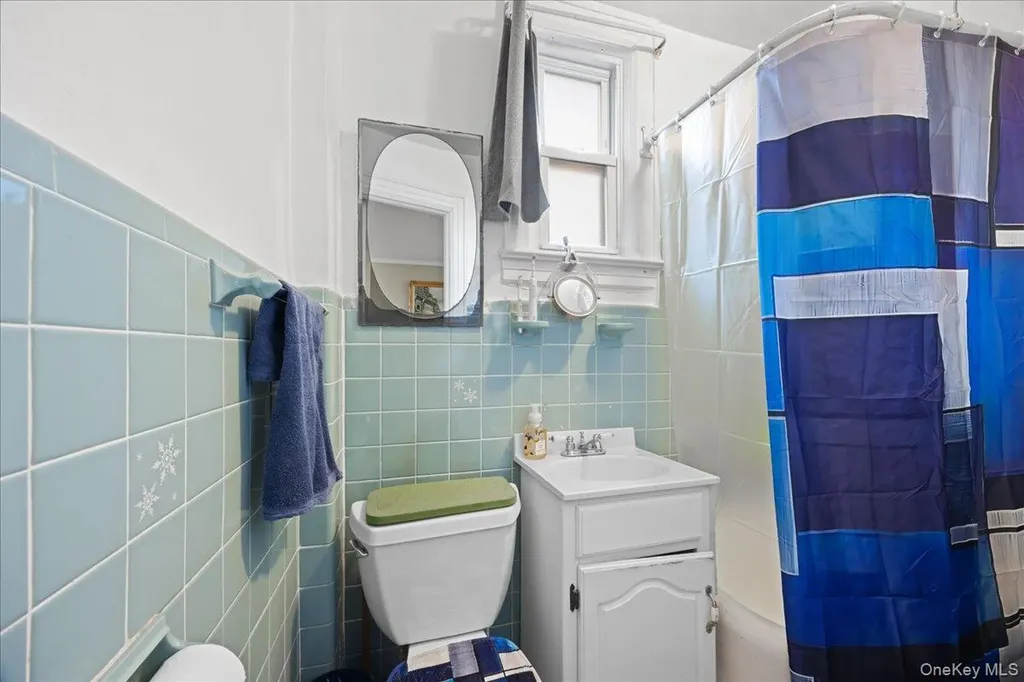 3181 Waterbury Avenue Bronx NY 10465