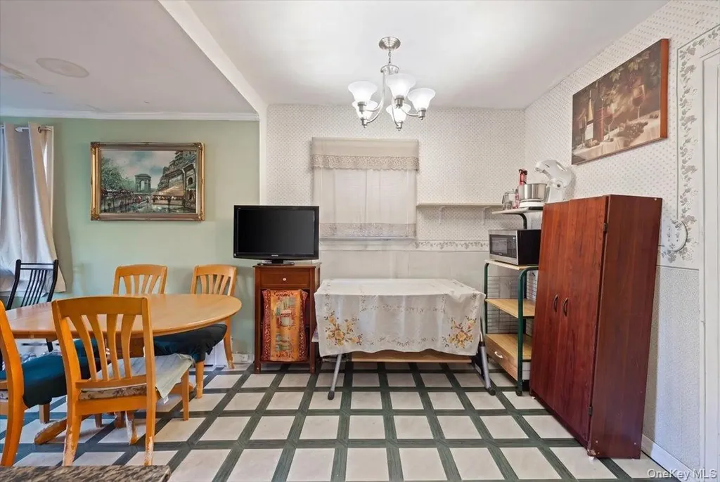 3181 Waterbury Avenue Bronx NY 10465