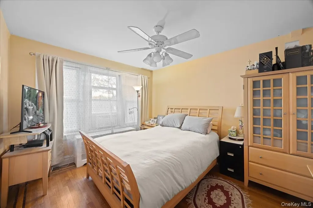 3181 Waterbury Avenue Bronx NY 10465