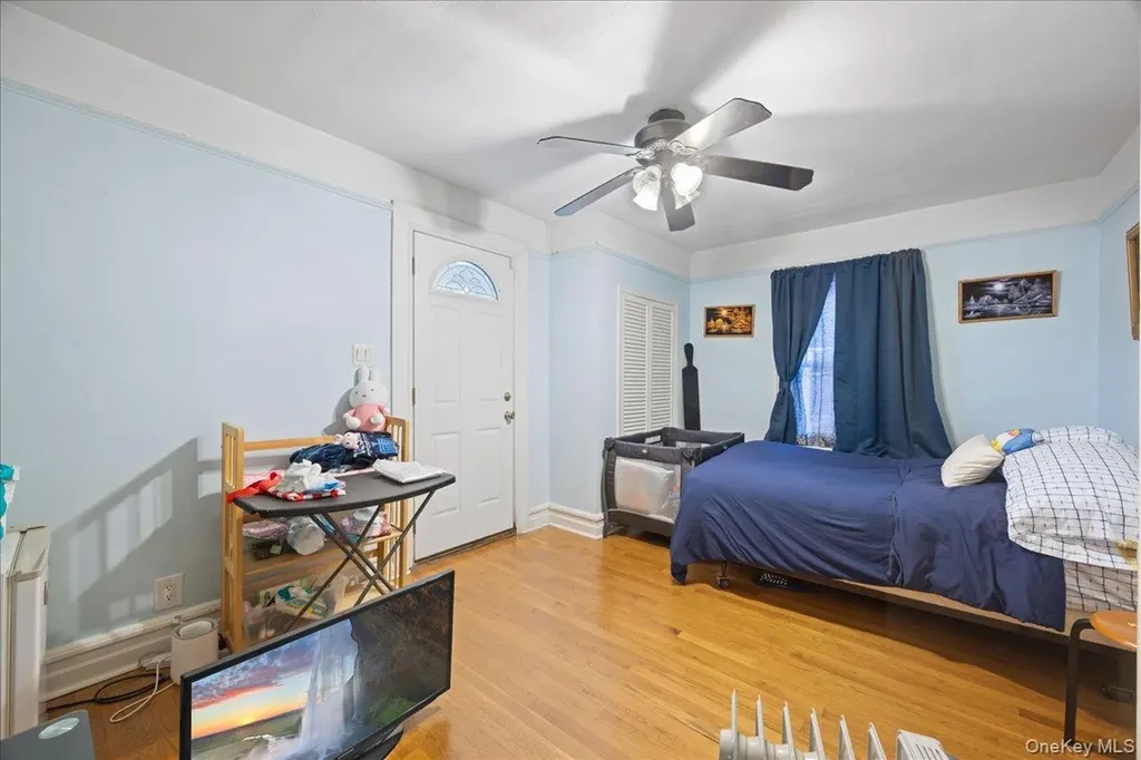 3181 Waterbury Avenue Bronx NY 10465