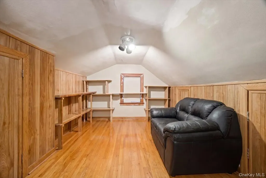 3181 Waterbury Avenue Bronx NY 10465