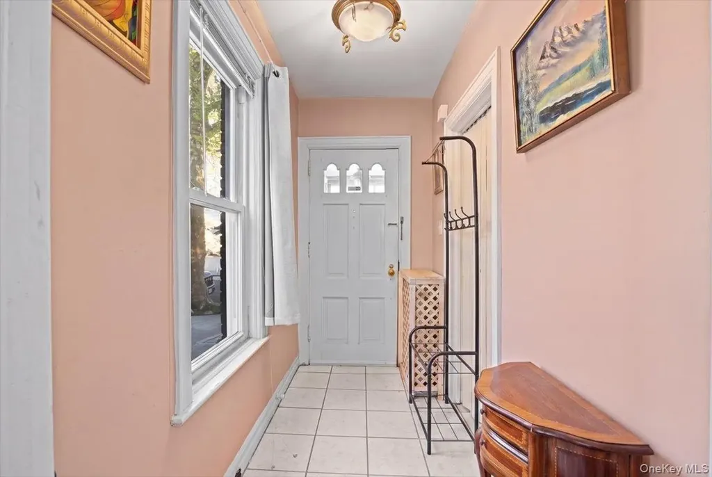 3181 Waterbury Avenue Bronx NY 10465