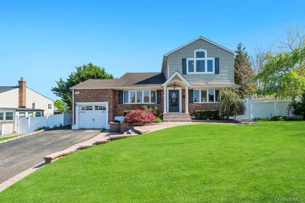 47 Laurie Boulevard Bethpage NY 11714