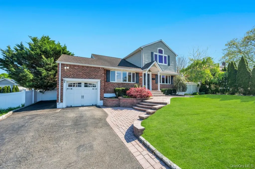 47 Laurie Boulevard Bethpage NY 11714