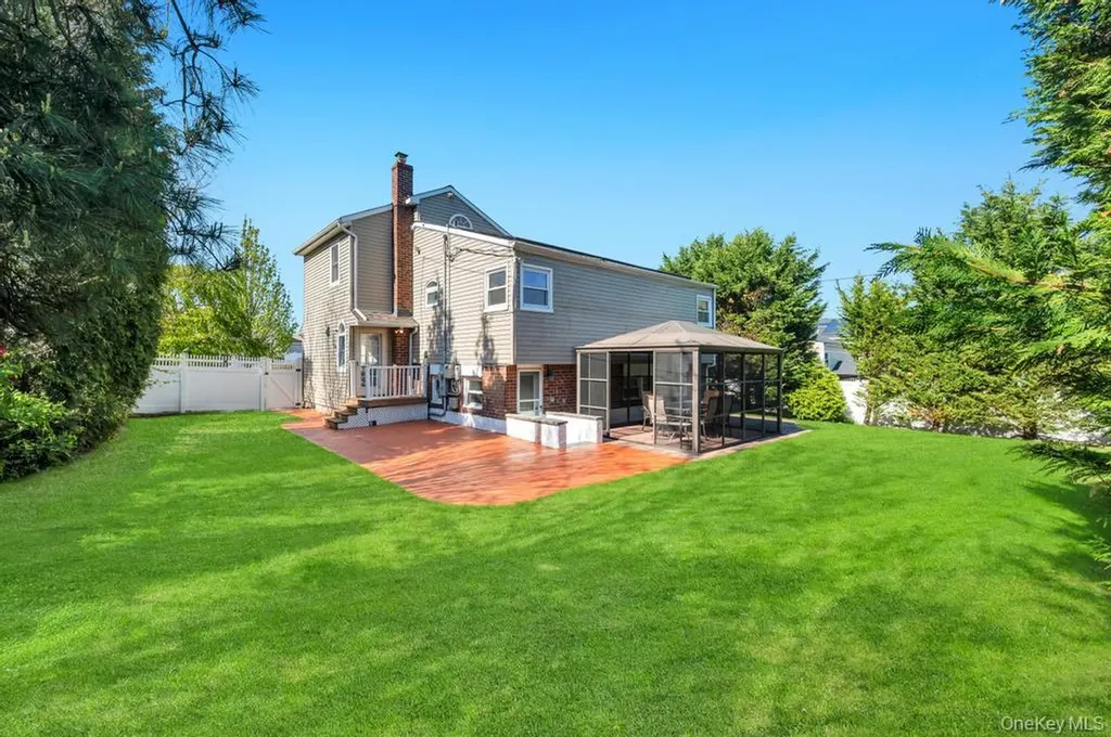 47 Laurie Boulevard Bethpage NY 11714