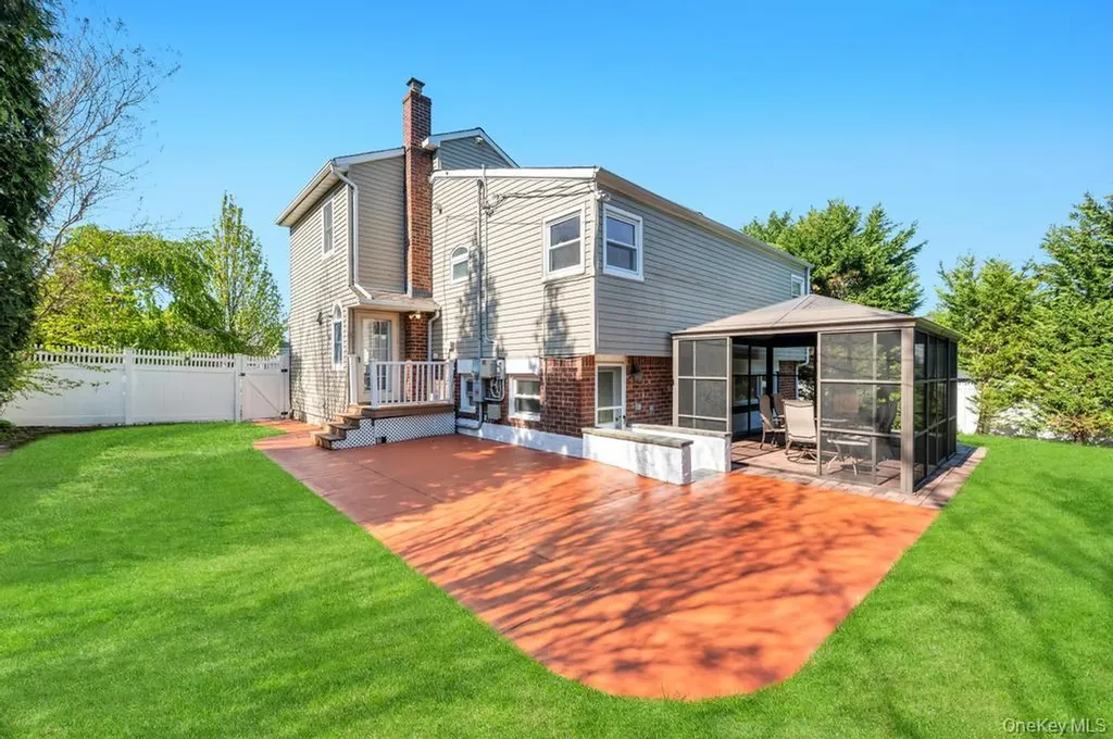 47 Laurie Boulevard Bethpage NY 11714