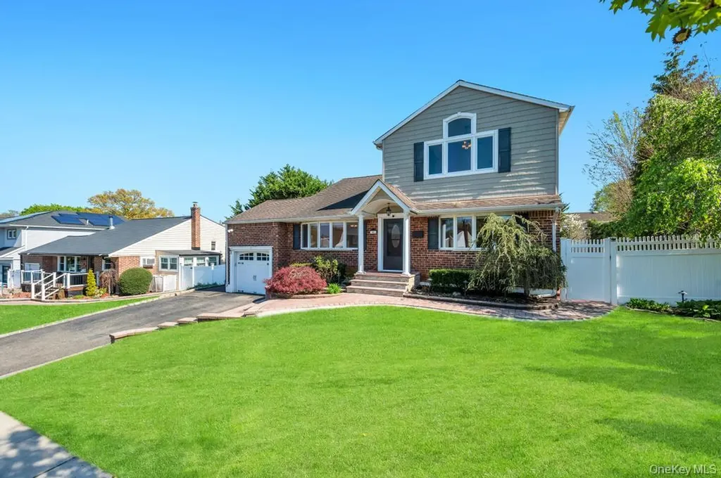 47 Laurie Boulevard Bethpage NY 11714