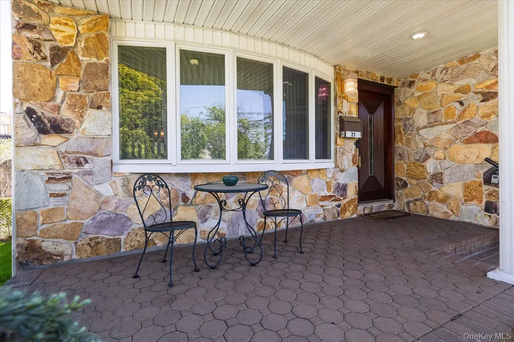 21 Soloff Boulevard Inwood NY 11096