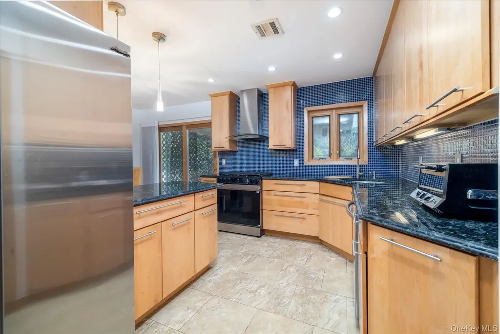21 Soloff Boulevard Inwood NY 11096