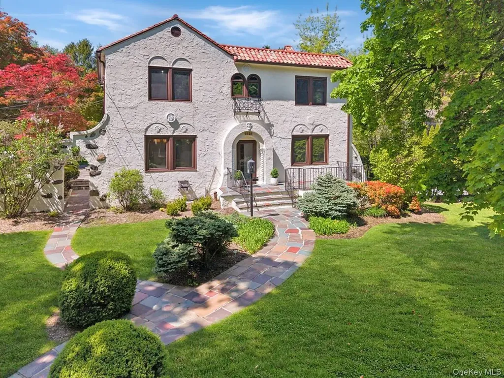 62 Broadfield Road New Rochelle NY 10804