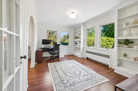 62 Broadfield Road New Rochelle NY 10804