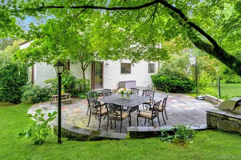 62 Broadfield Road New Rochelle NY 10804