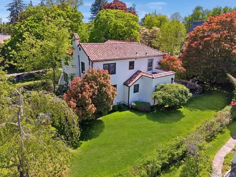 62 Broadfield Road New Rochelle NY 10804