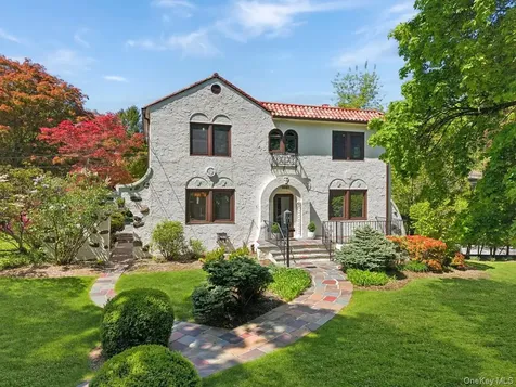 62 Broadfield Road New Rochelle NY 10804