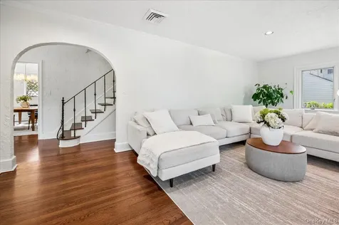 62 Broadfield Road New Rochelle NY 10804