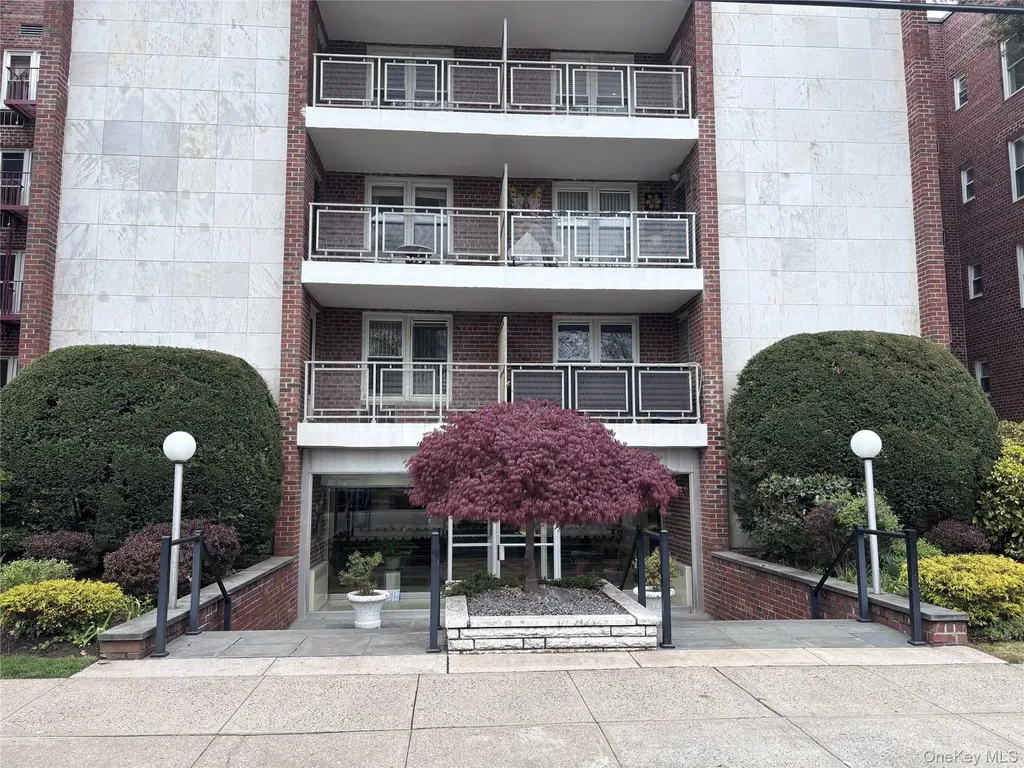 110 Brooklyn Avenue Freeport NY 11520