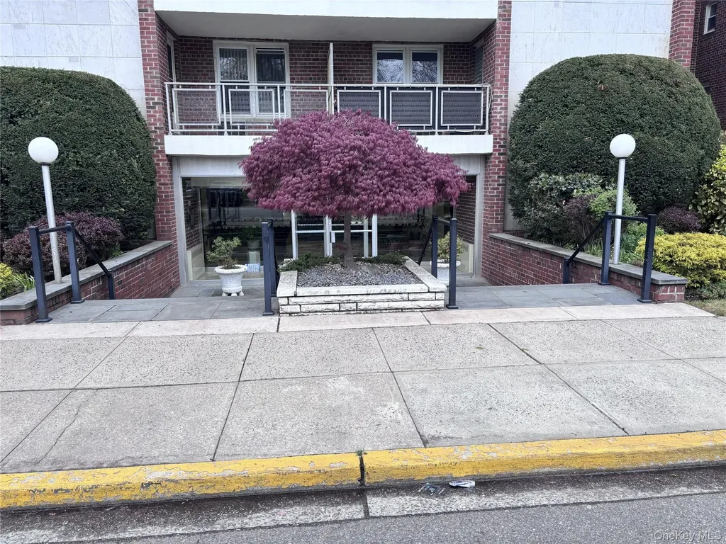 110 Brooklyn Avenue Freeport NY 11520