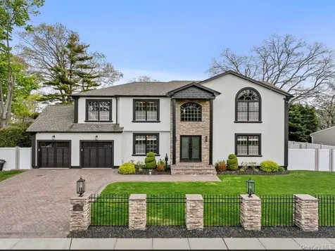 250 N 5th Street Lindenhurst NY 11757
