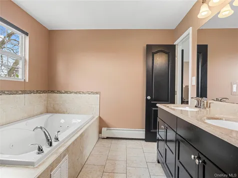 250 N 5th Street Lindenhurst NY 11757