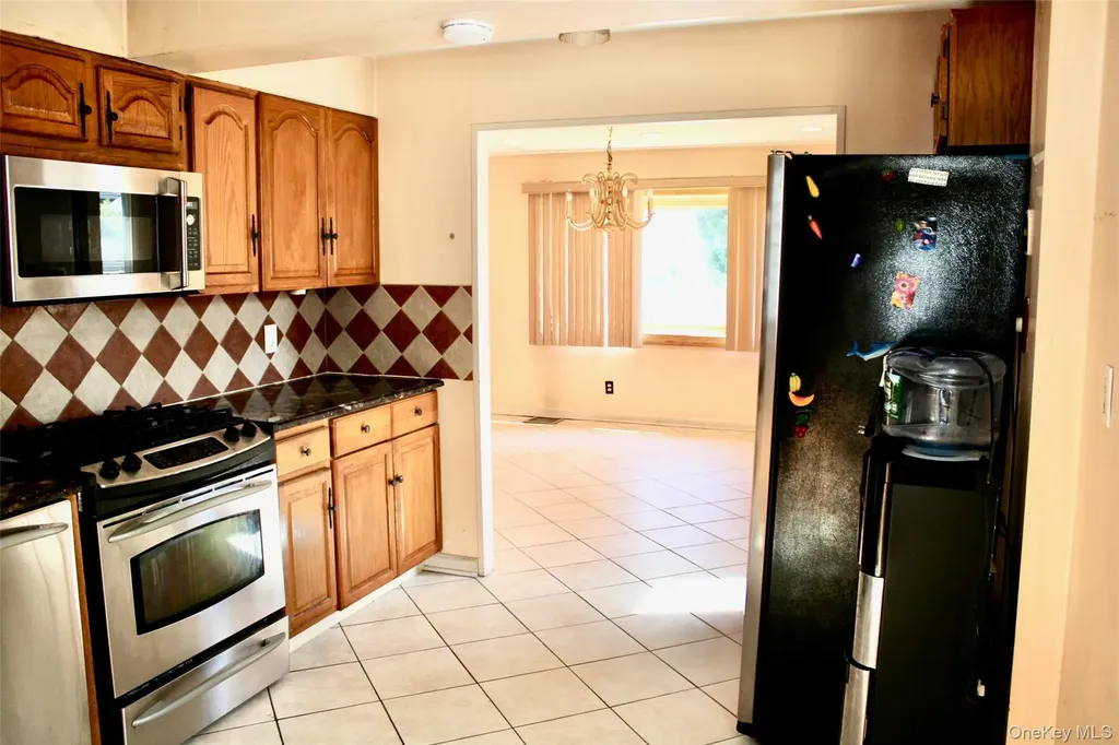 16324 20th Avenue Whitestone NY 11357