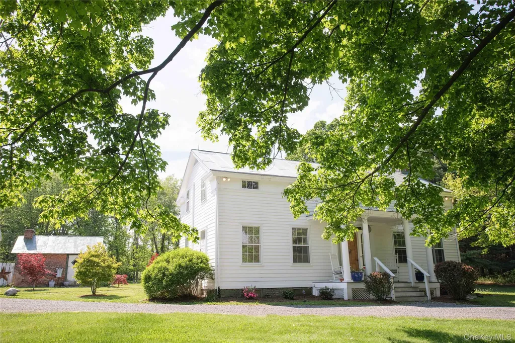 210 Middle Road Hudson NY 12534