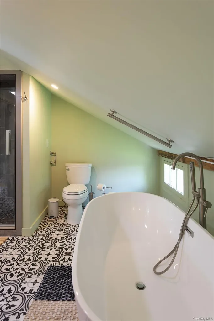 210 Middle Road Hudson NY 12534