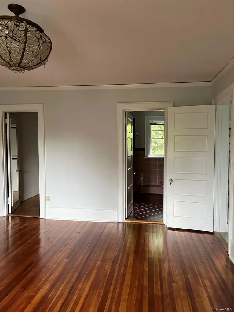 246 Beechmont Drive New Rochelle NY 10804
