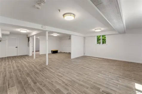128 Moorland Drive Scarsdale NY 10583
