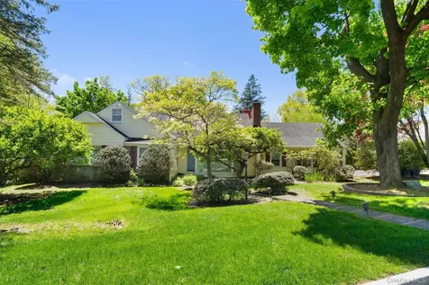 128 Moorland Drive Scarsdale NY 10583