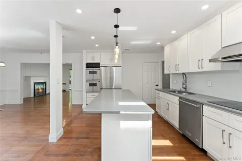 128 Moorland Drive Scarsdale NY 10583