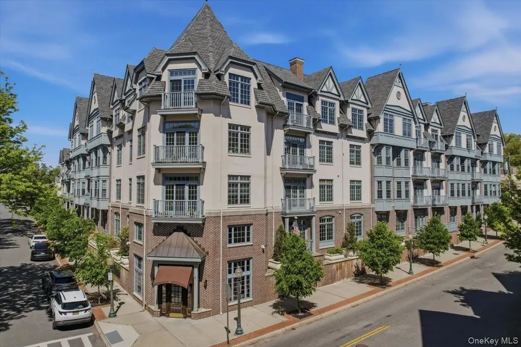 55 1st Street Pelham NY 10803