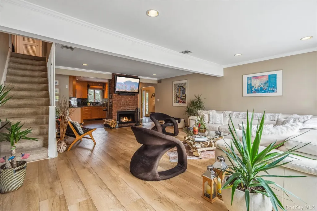 55 Duckpond Drive N Wantagh NY 11793
