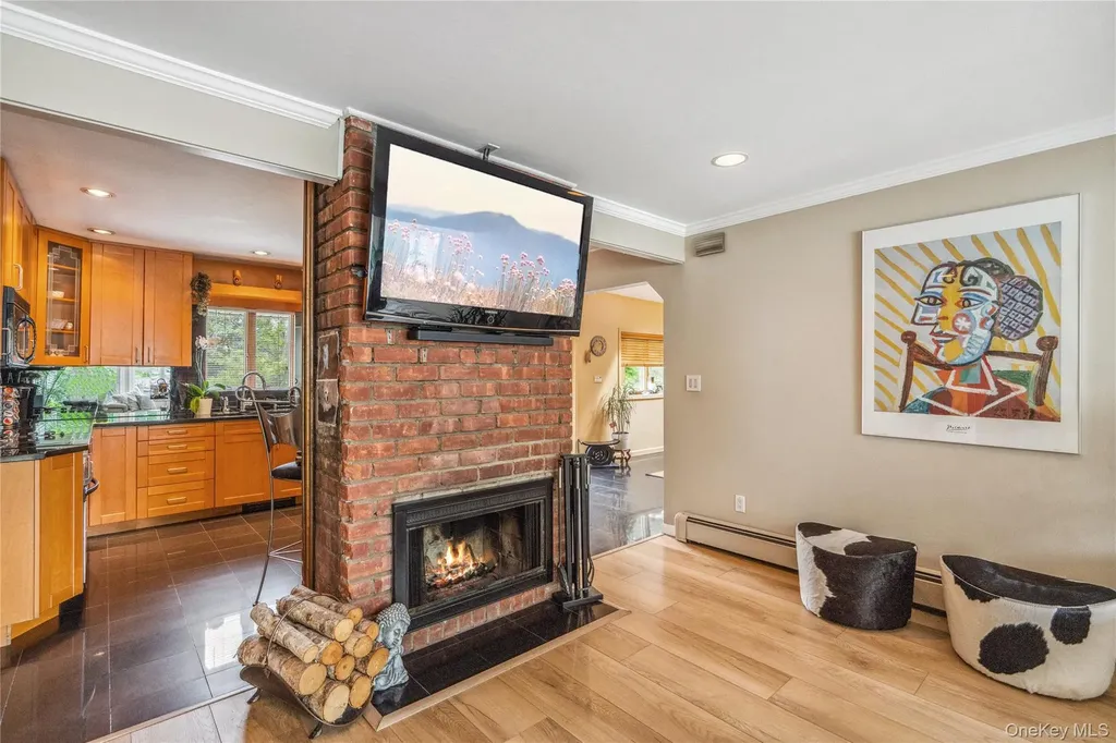 55 Duckpond Drive N Wantagh NY 11793