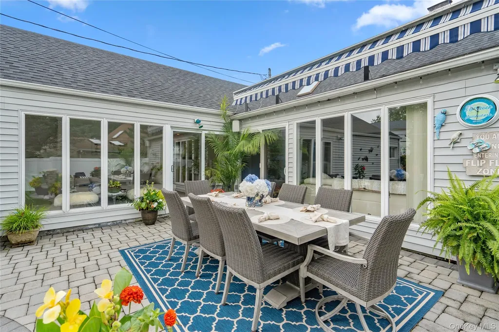 55 Duckpond Drive N Wantagh NY 11793