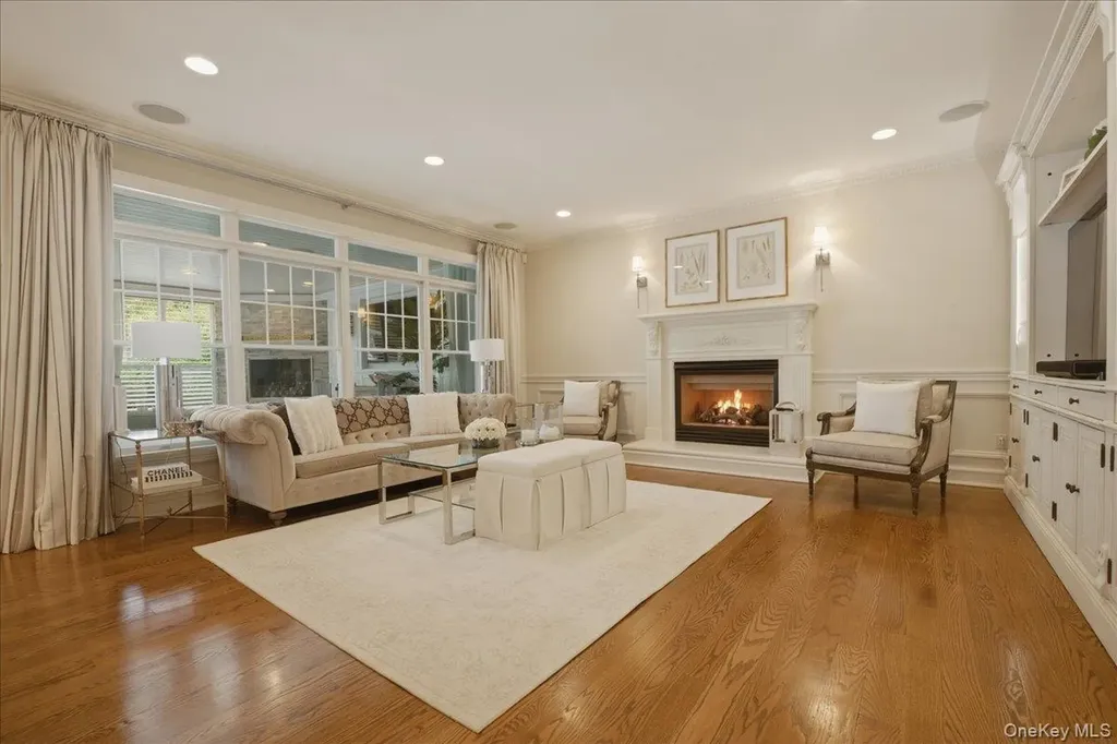 9 Godfrey Lane Huntington NY 11743