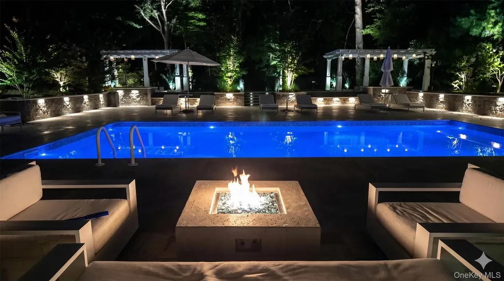 9 Godfrey Lane Huntington NY 11743