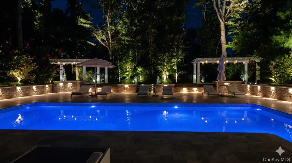9 Godfrey Lane Huntington NY 11743