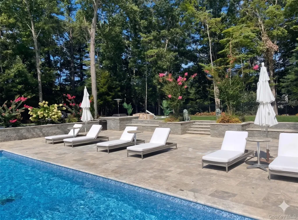 9 Godfrey Lane Huntington NY 11743