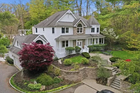 9 Godfrey Lane Huntington NY 11743