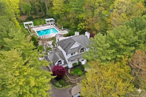 9 Godfrey Lane Huntington NY 11743