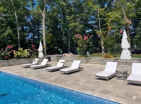 9 Godfrey Lane Huntington NY 11743