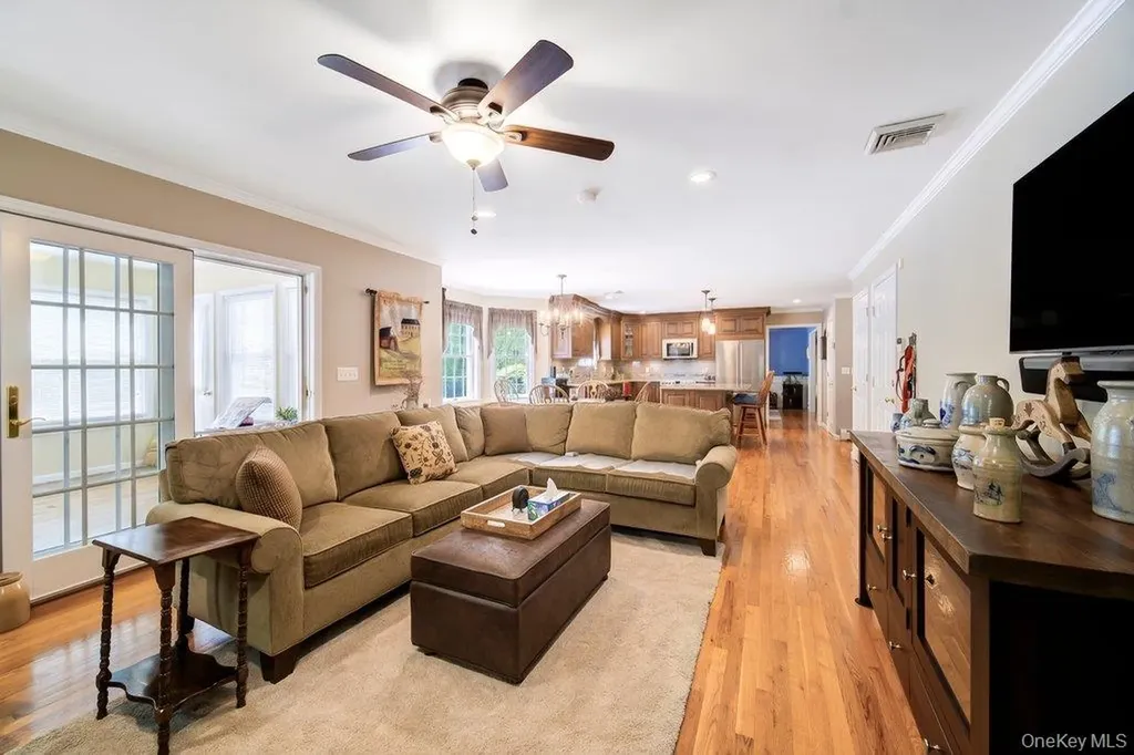 15 Grandview Terrace Wallkill NY 12589